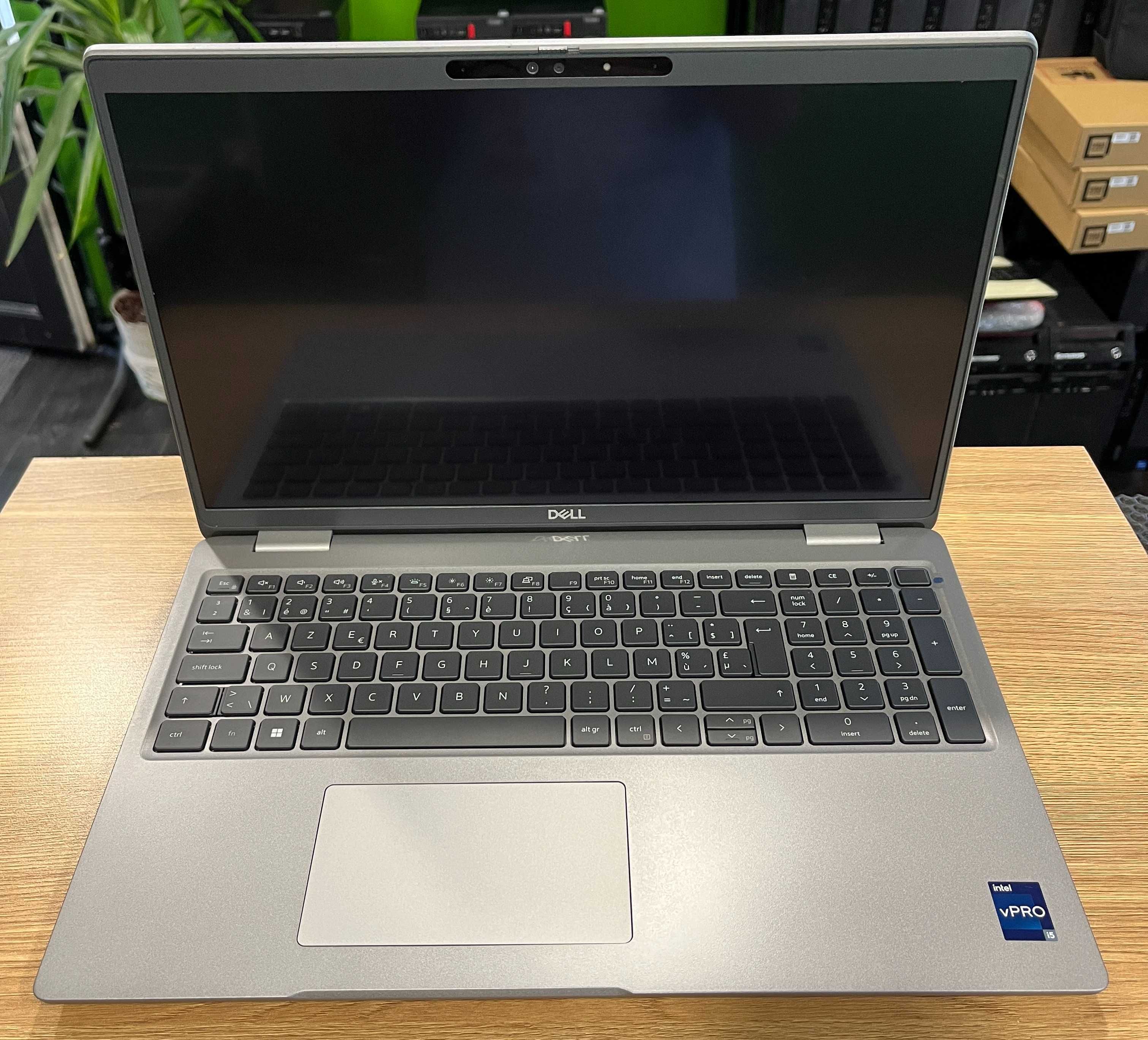 Dell Latitude 5520. Core I5-1145G7 -1.1/2.6 GHz. 16/256. 15,6" FHD