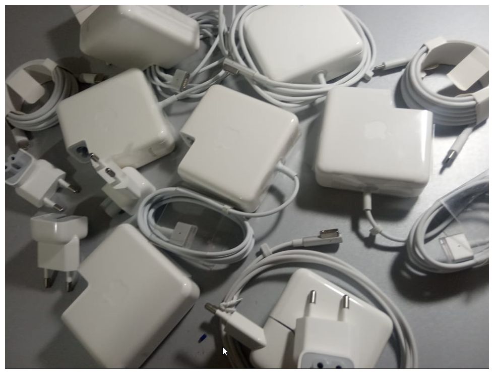 от вашего MacBook - magsafe и Type-c - зарядка, блок питания * *