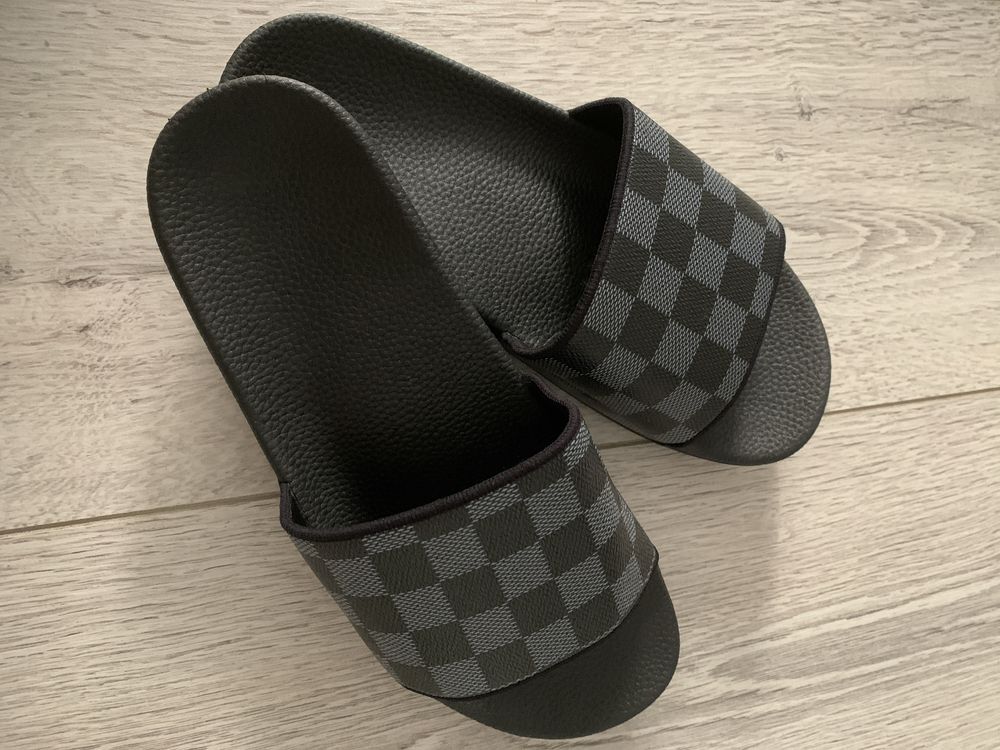 Шлепка Louis Vuitton