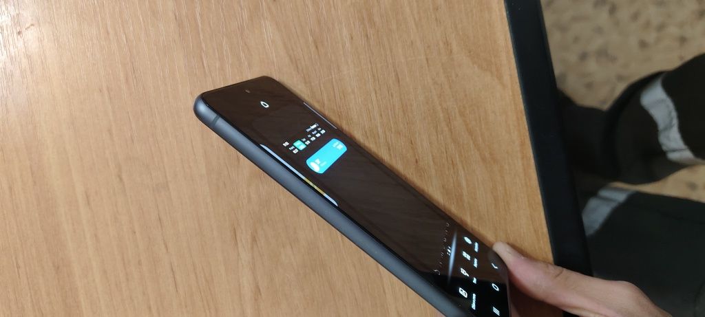 Samsung s21fe состояние отличное