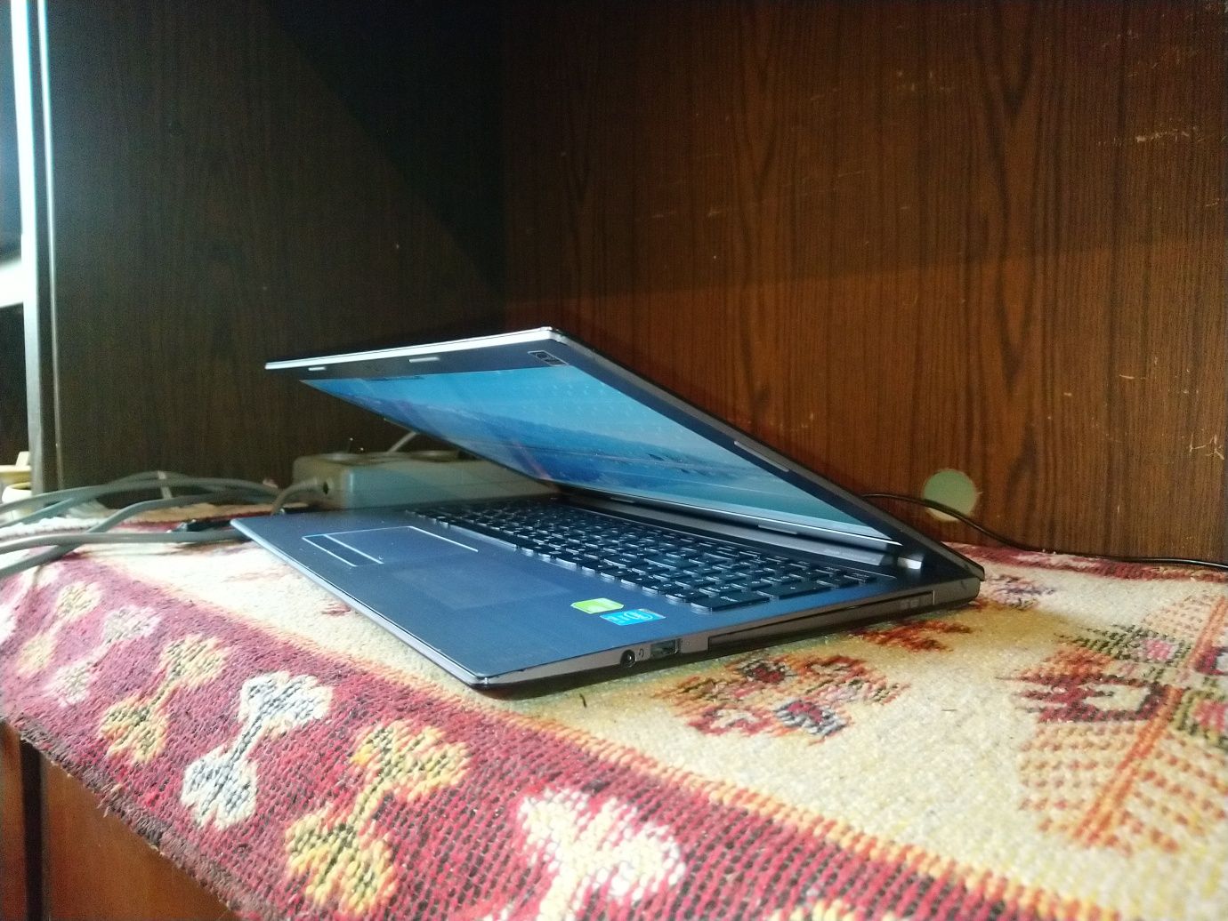 Lenovo ideapad Core i3 /4010U/8/500GB