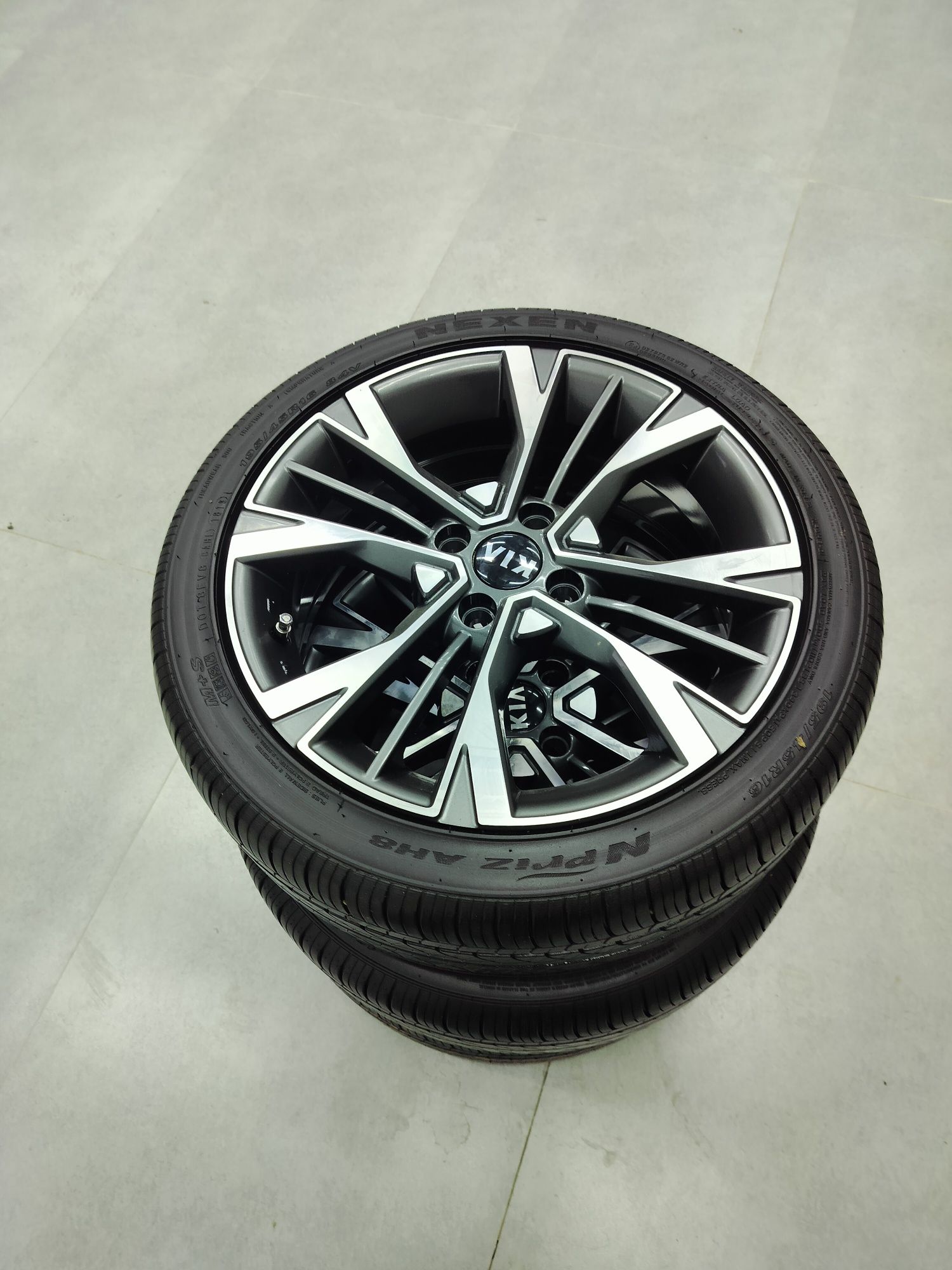 Kia morning диска 195/45 R16