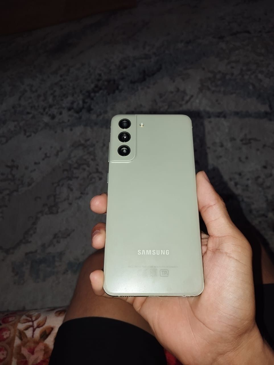 Samsung s21 fe продаётся