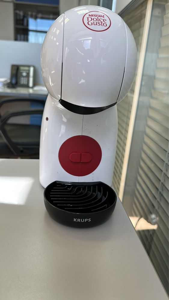 Кофе машина Dolce Gusto Piccolo XS