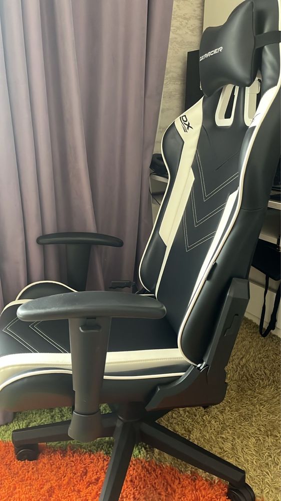 Игровое кресло Dxracer prince