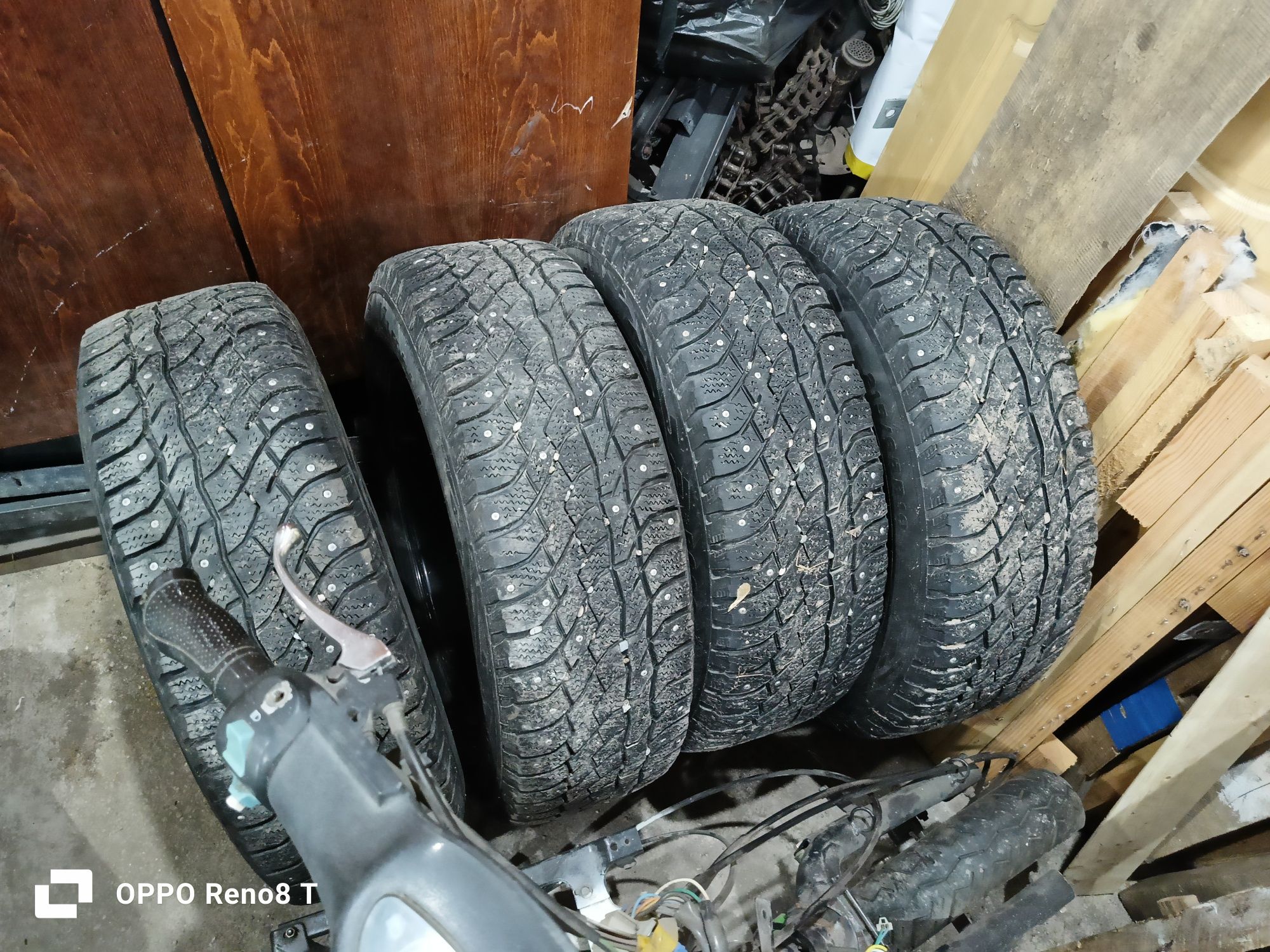Продам диски с зимней резиной R 16