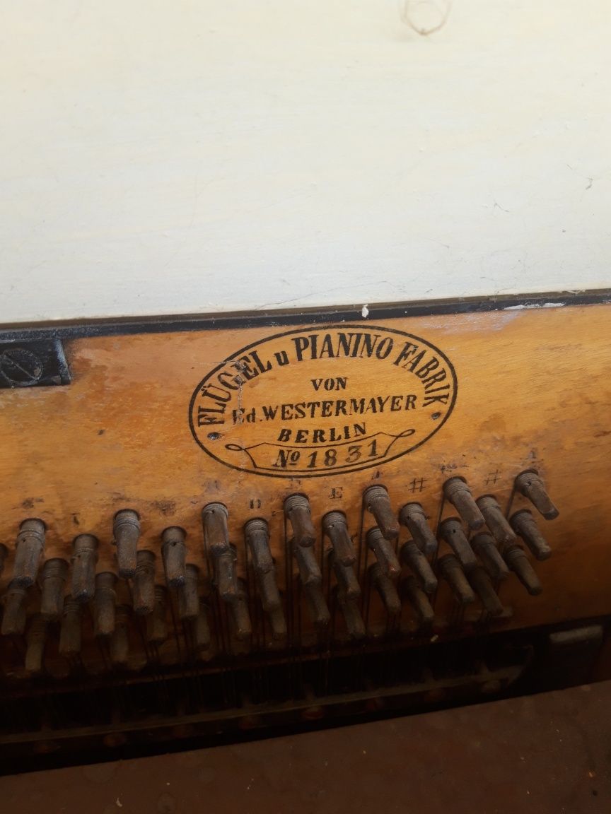 "Flügel & Pianino Fabrik von Westermayer Berlin"