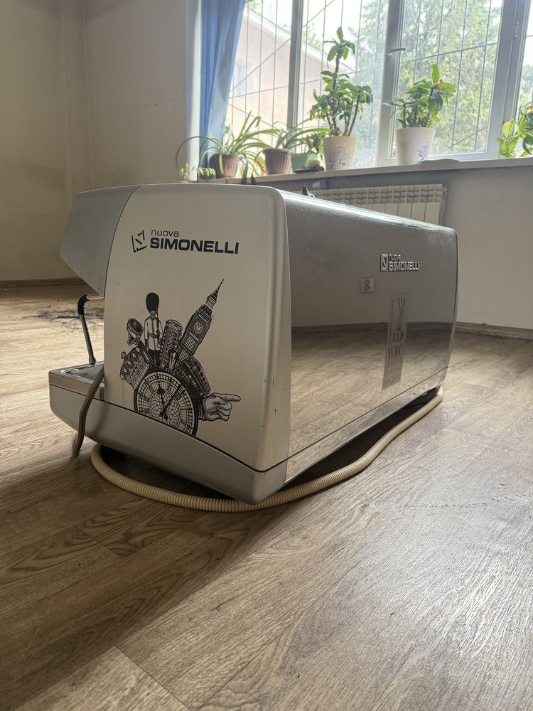 Кофемашина Nuova Simonelli Aurelia 3 GR