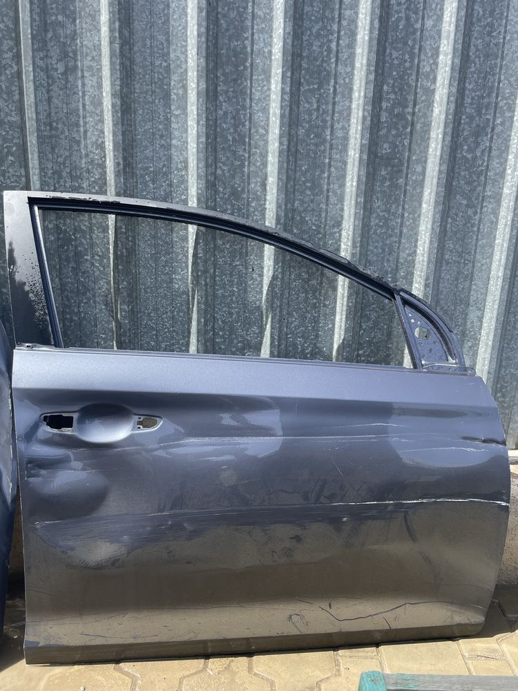 Hyundai accent передняя пассажирский дверь