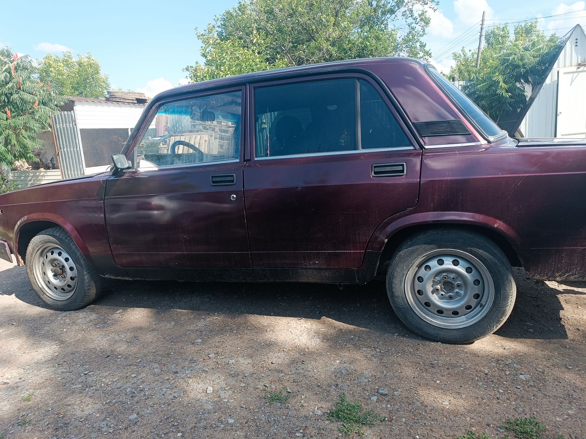 Продам автомобиль ваз 2107