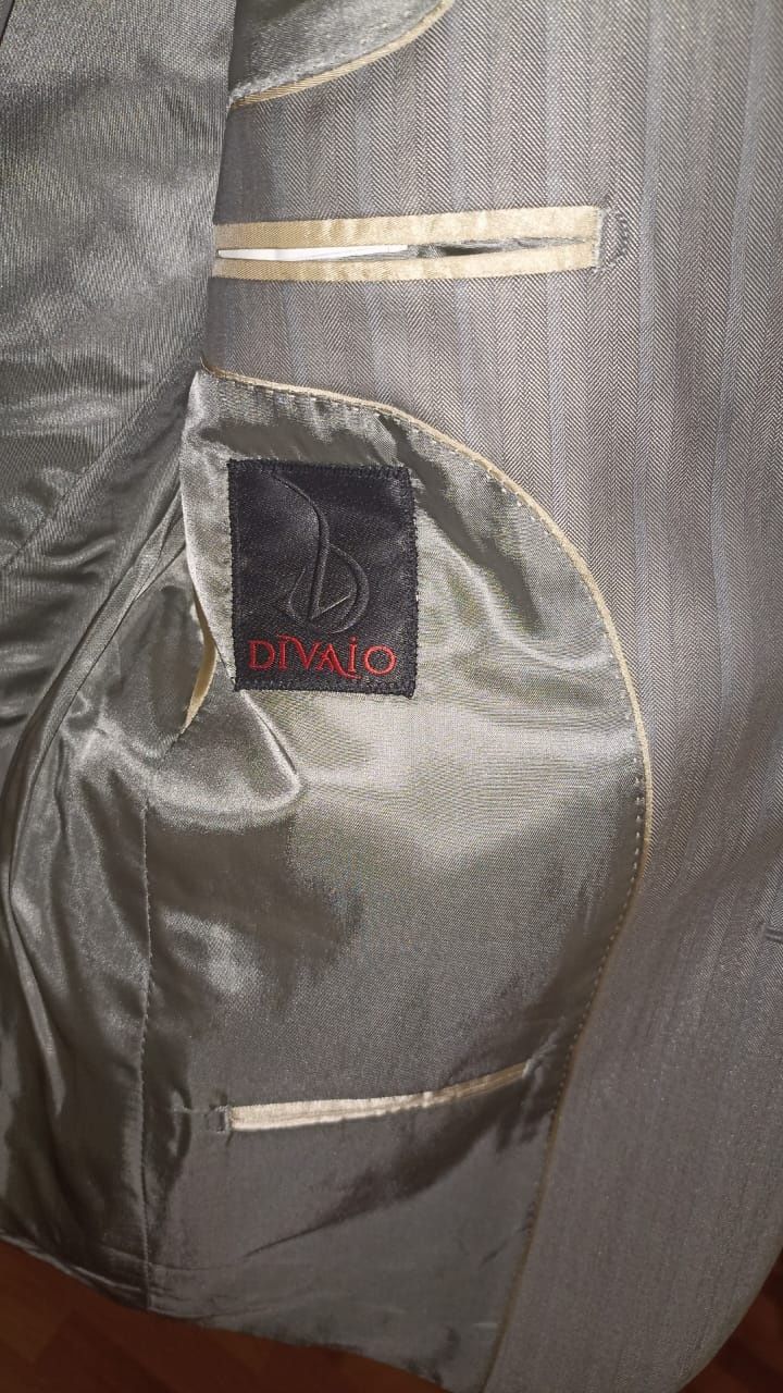 Срочно продам ! Мужской костюм "Divaio"