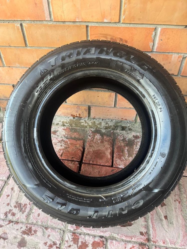 Продам комплект автошины  205/65R15