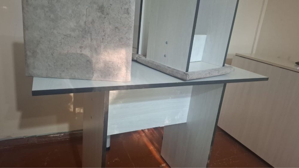Продам стол со стульями