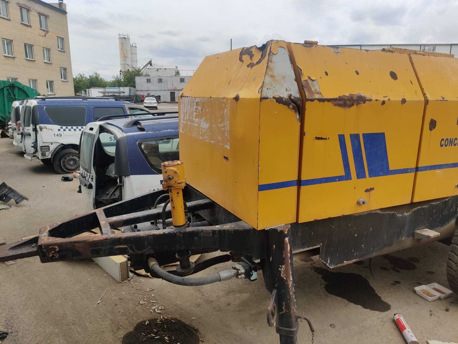 Продам недорого бетоный насос