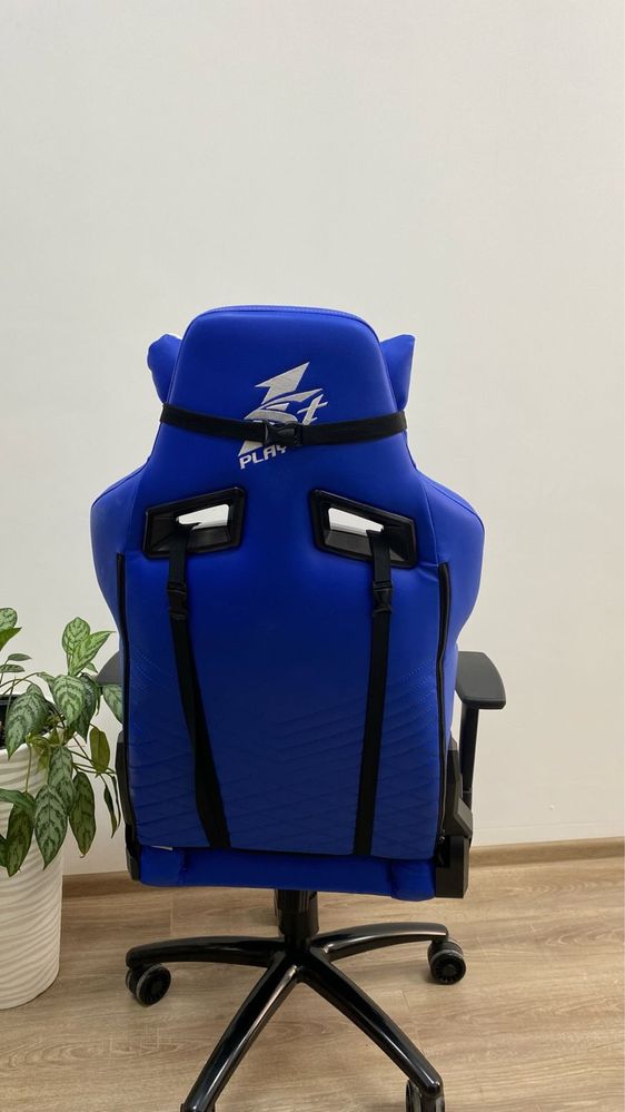 продается игравой кресло. Новая