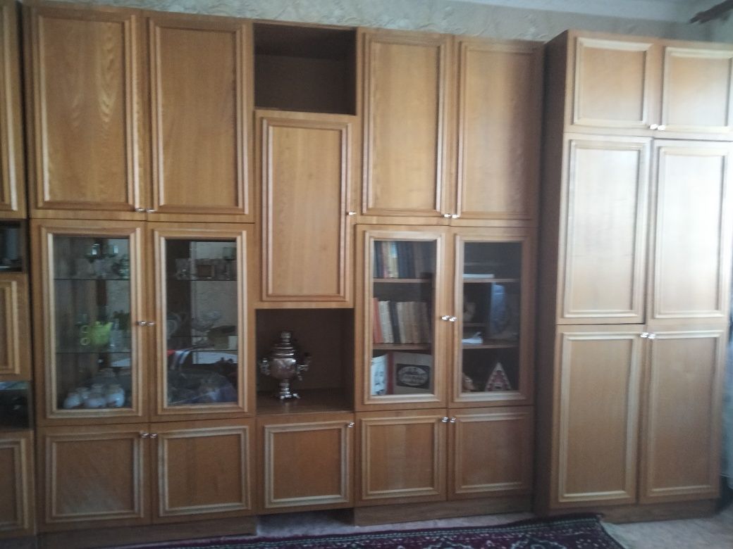 Продается стенка отлич состяние