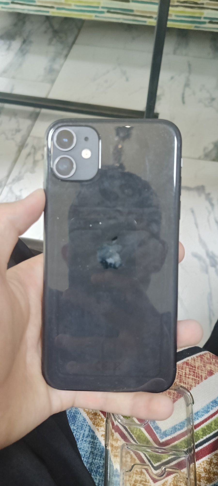 Продам или обменяю айфон 11