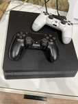 Продам игровую приставку  PS4