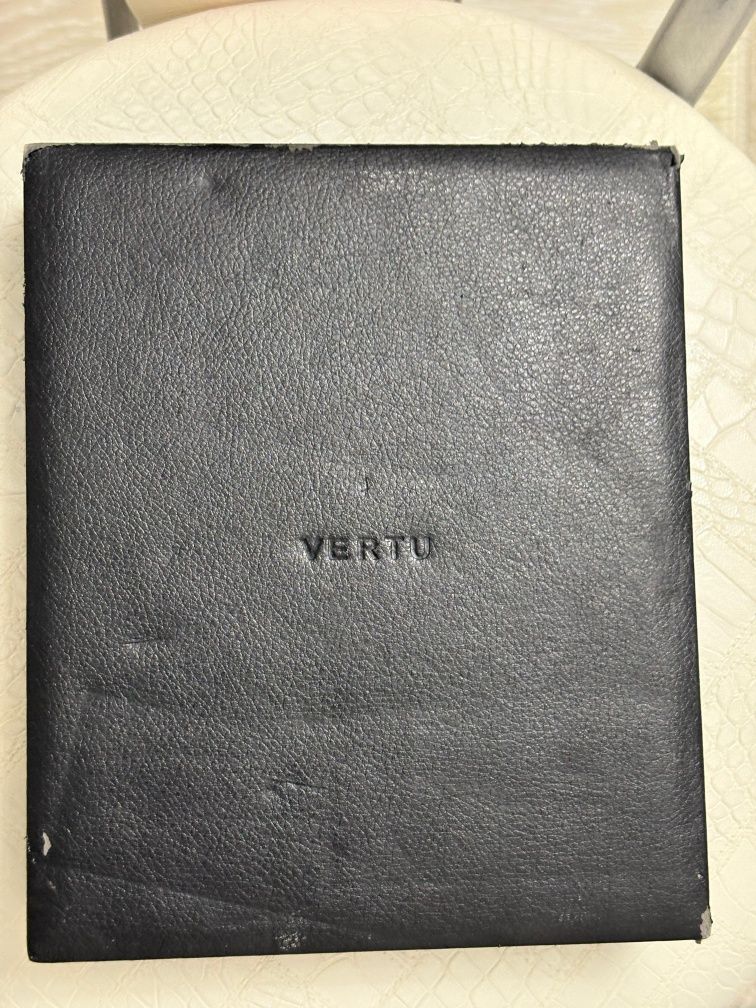 Продам Vertu Signature