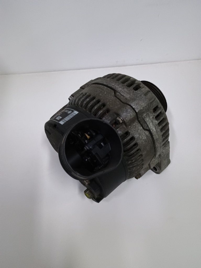 Генератор Ауди 100 с-4 , А6 с-4