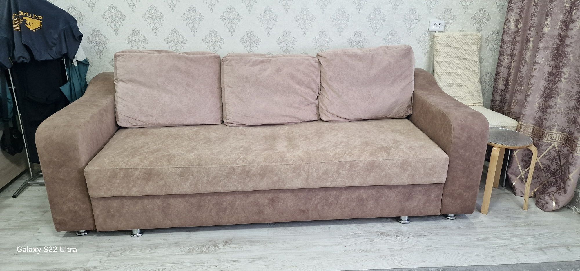 Продам диван 240см