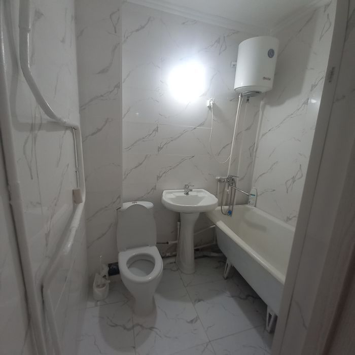 Продаю 1 ком квартиру в районе ГМЗ.