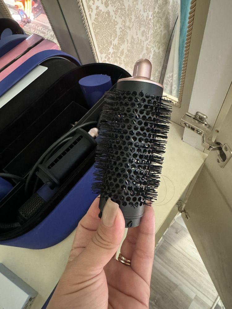 Продам Dyson long airwrap HS05