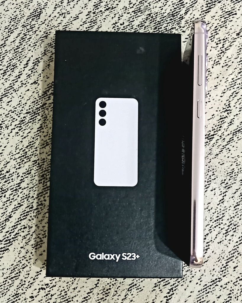 Продаю Samsung S 23 plus 512 gb