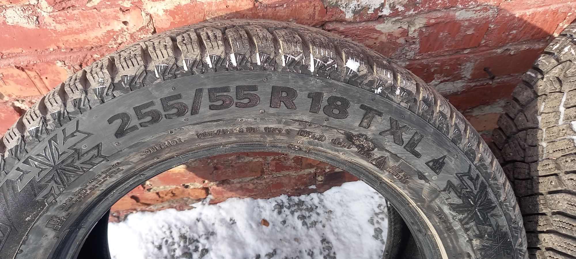 Зимние шины Continental IceContact 2 255/55 R18