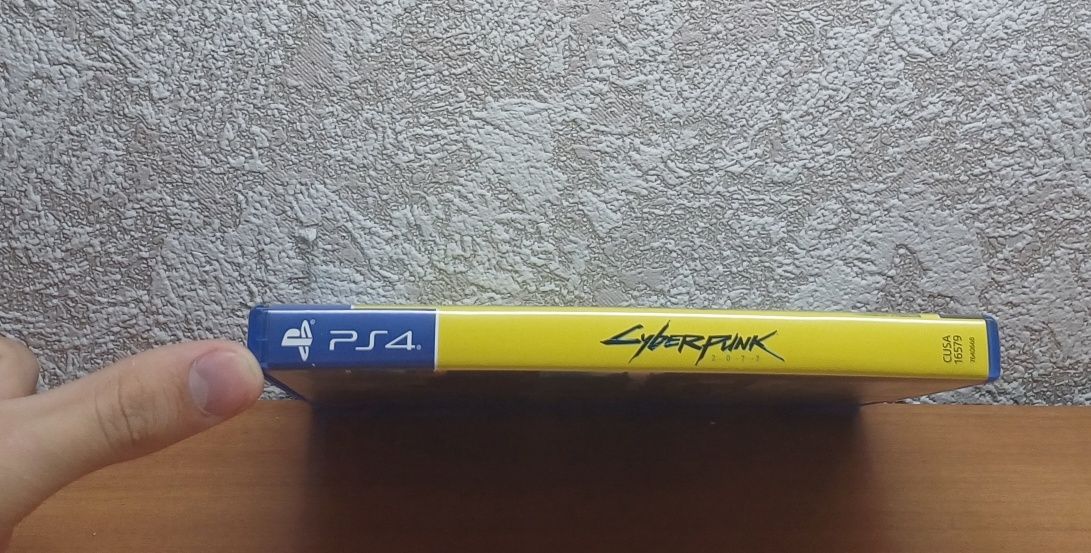 Продам или обменяю диск с игрой cyberpunk2077