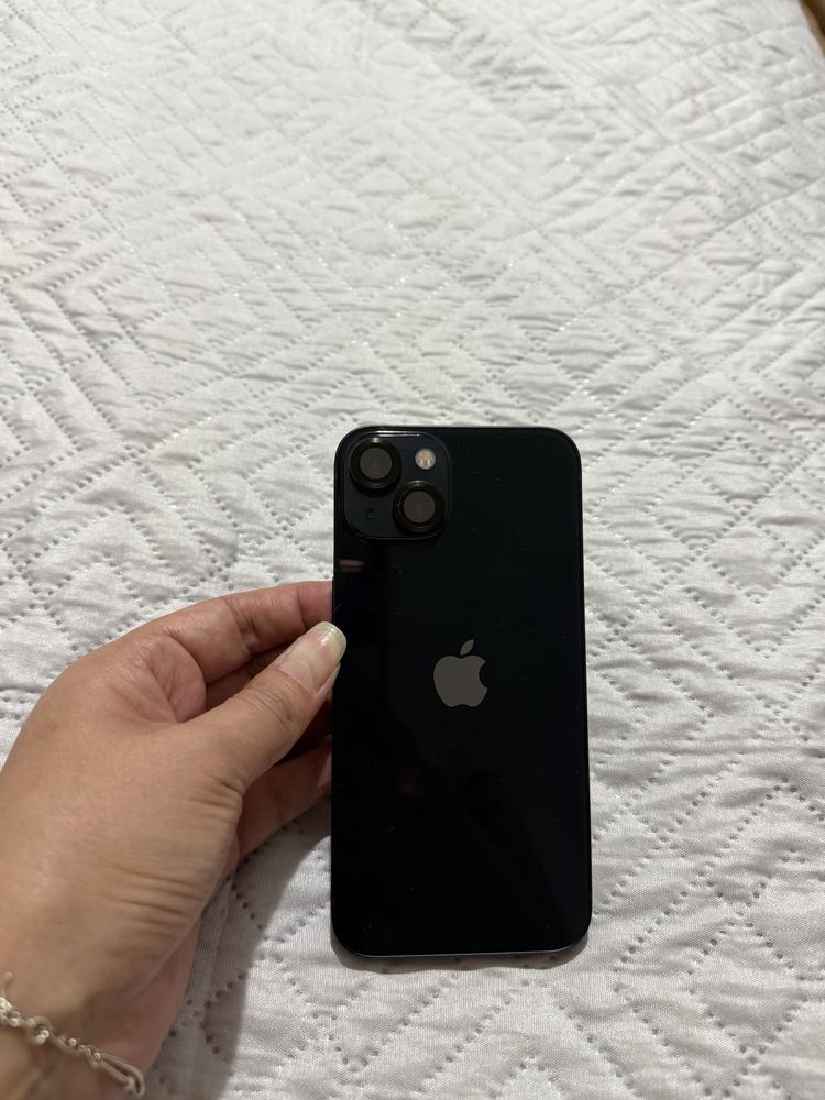 iPhone 13 темно синий