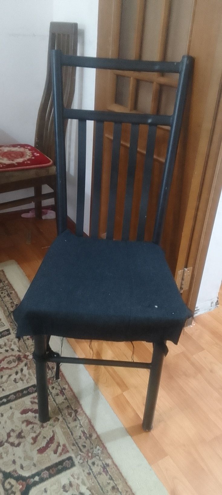 Продам железные стулья