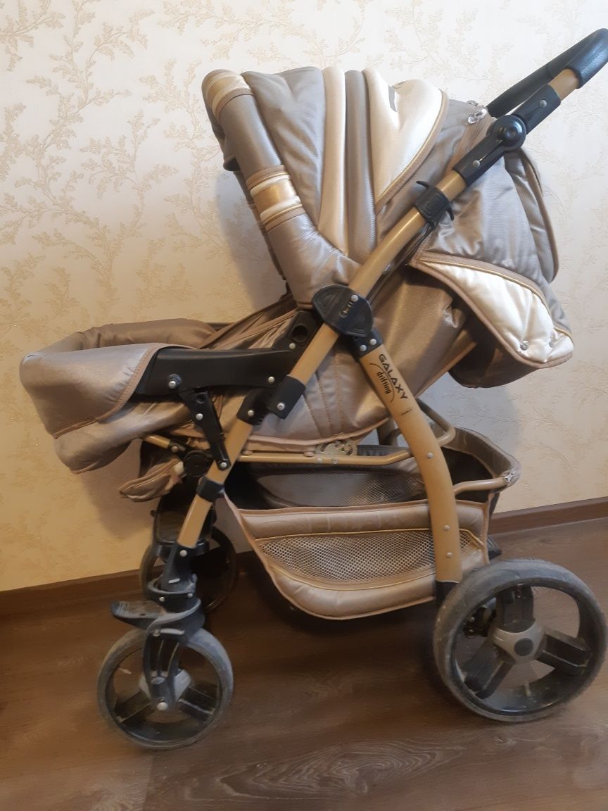 Продам детскую коляску