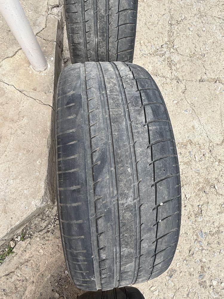 Продам диски с покрышками 215/45/17