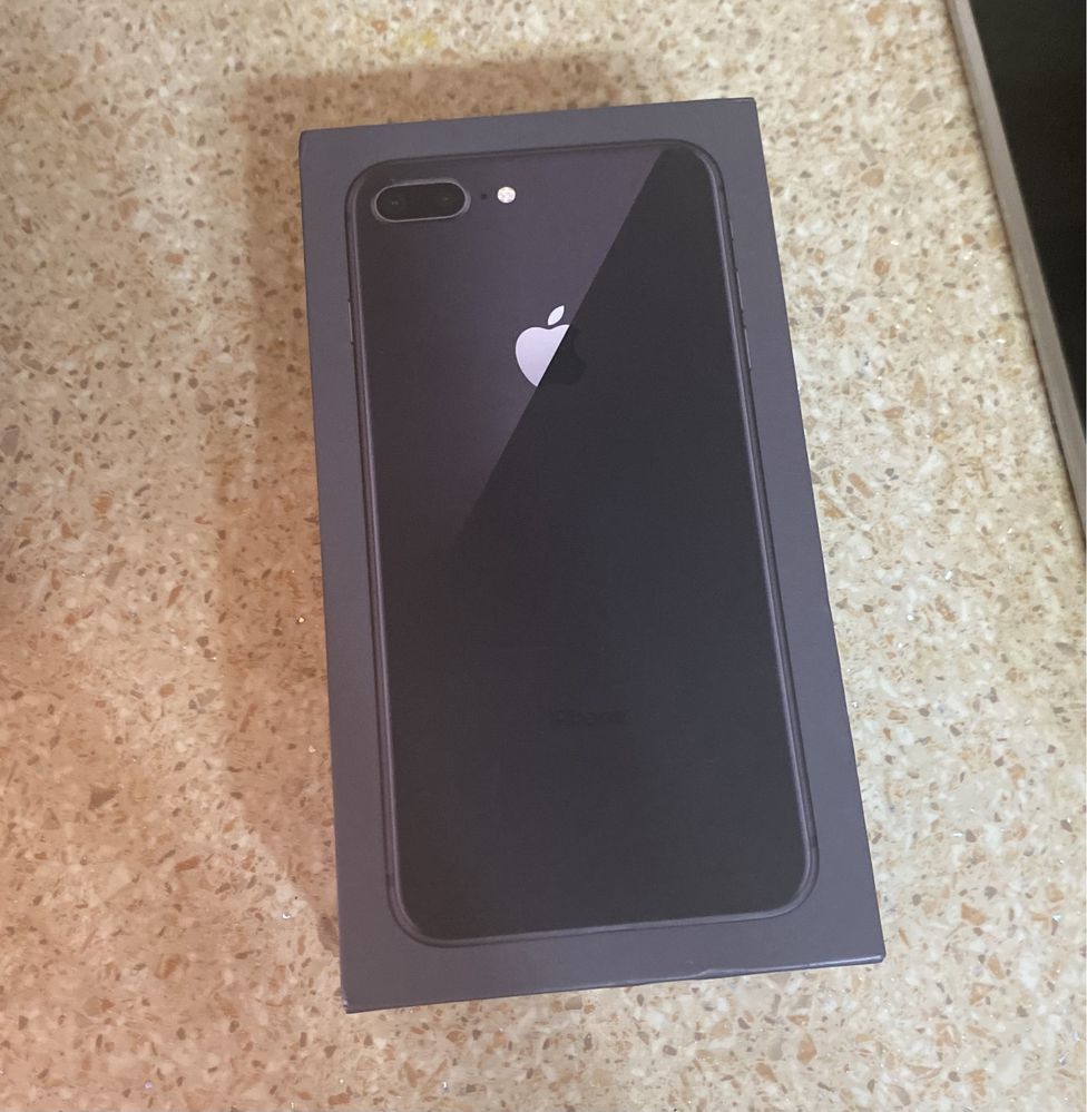 Продаю Айфон 8 plus,Память-128 .Цена 55.000 тыс .В хорошем состояние .