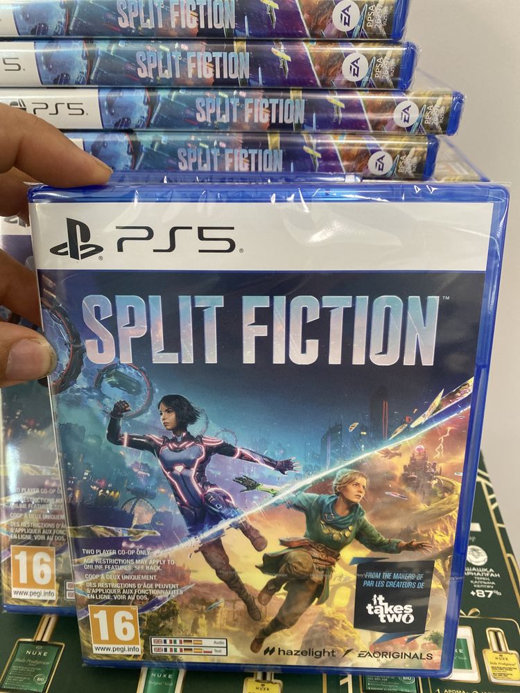 Игра на sony ps5 split fiction