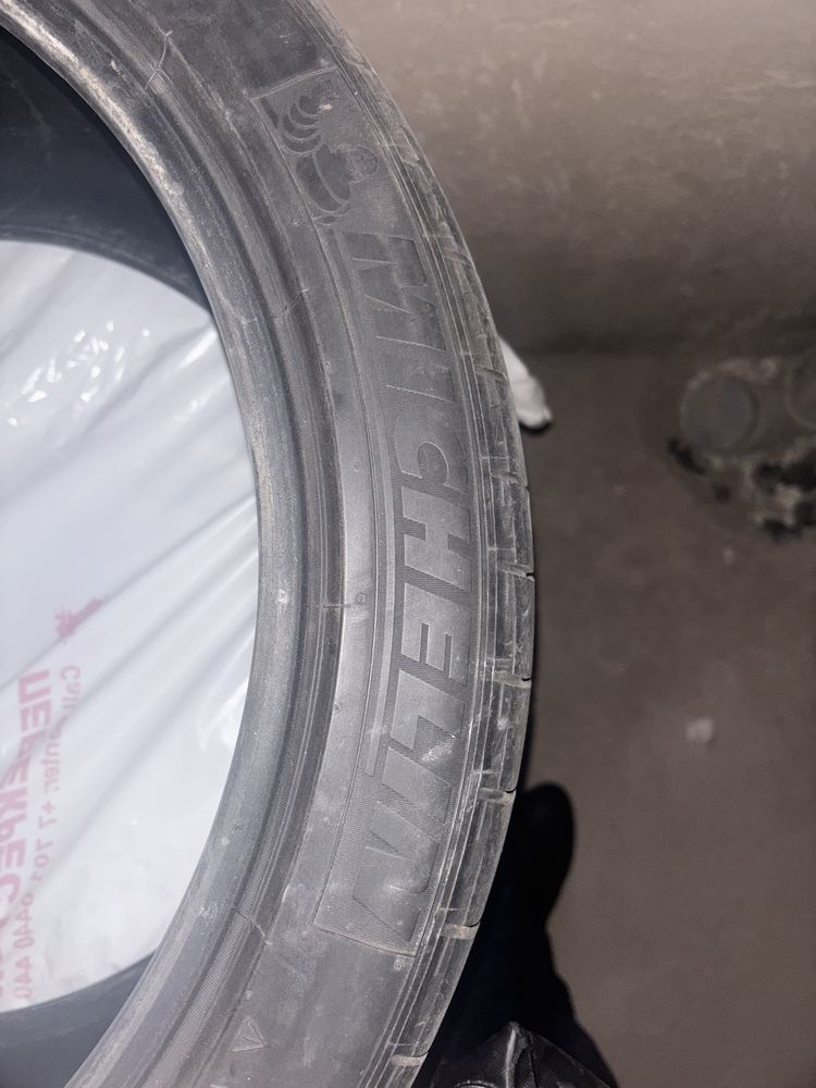 Продам автошины 225/40/20 передний