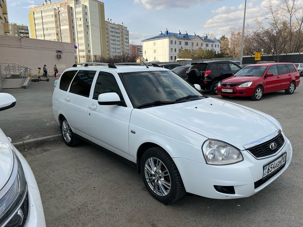 Продам Приору 2014 года выпуска в отличном состоянии!