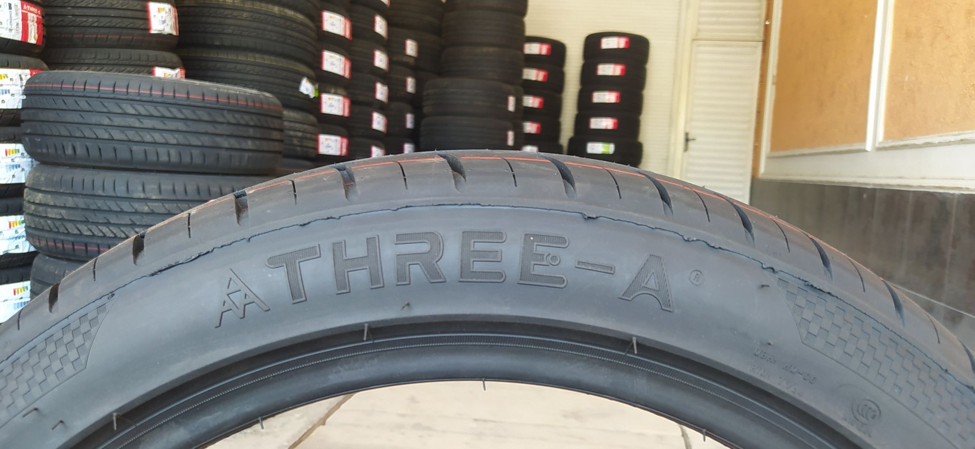245/40R19 Three-A ECOWINGED 98Y