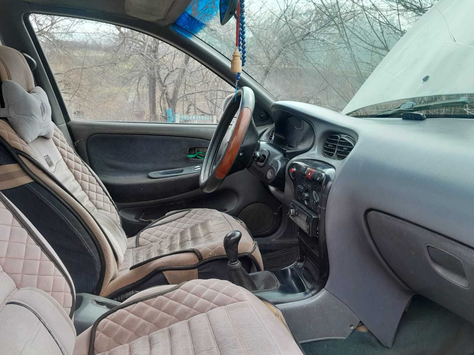 Hyundai avante 1995