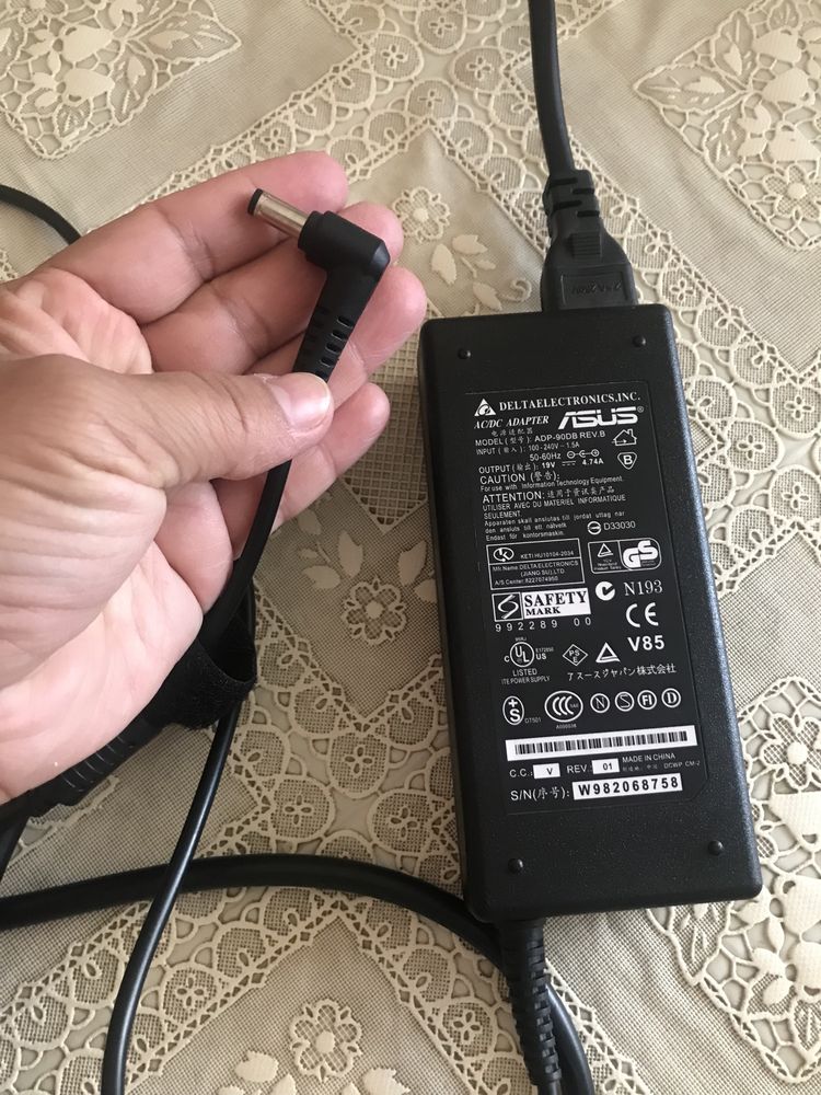 Зарядное устройство на ноутбук Asus