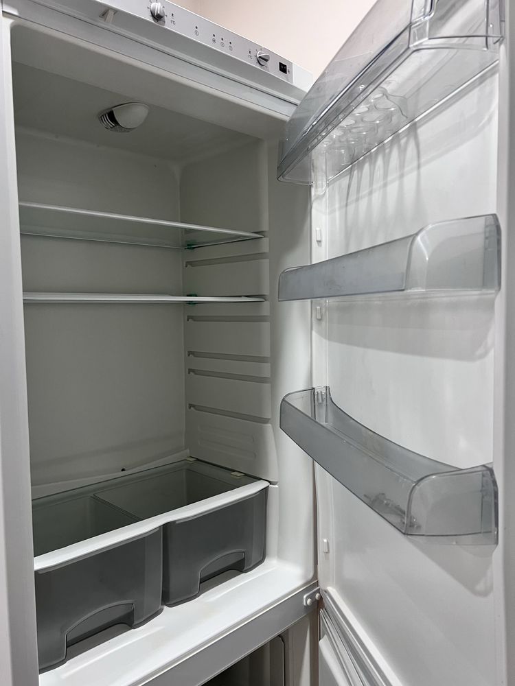 Продам срочно холодильник