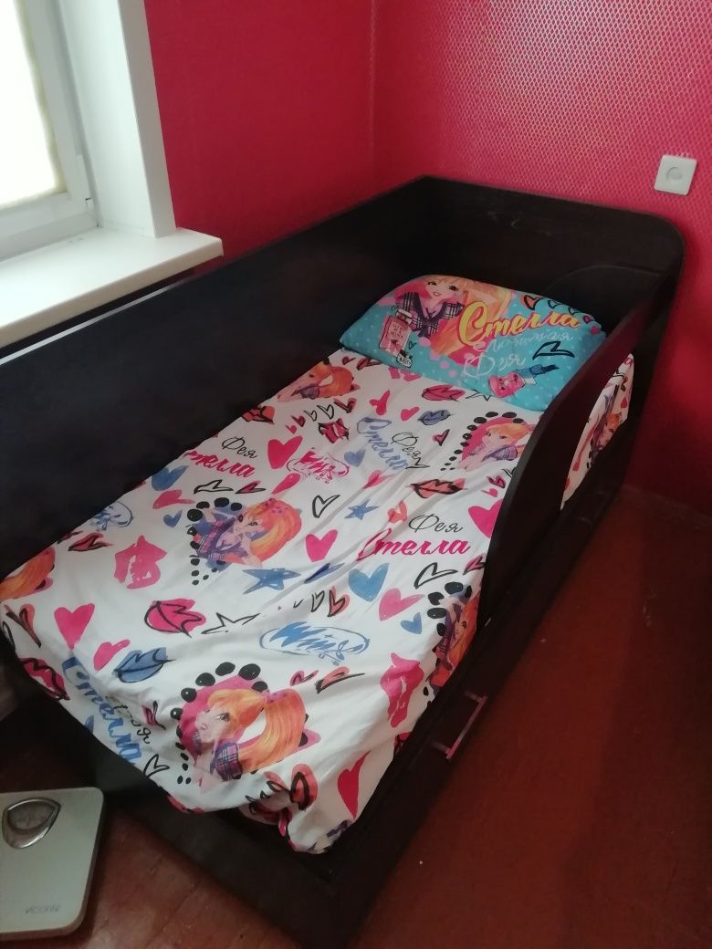Продам кровать детскую