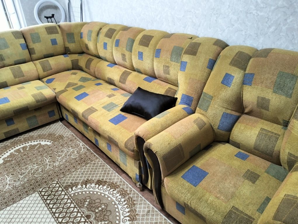 Продается диван+кресло,в хорошем состоянии.Цена 35 тыс