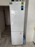 Продам рабочий холодильник BEKO высота 203см