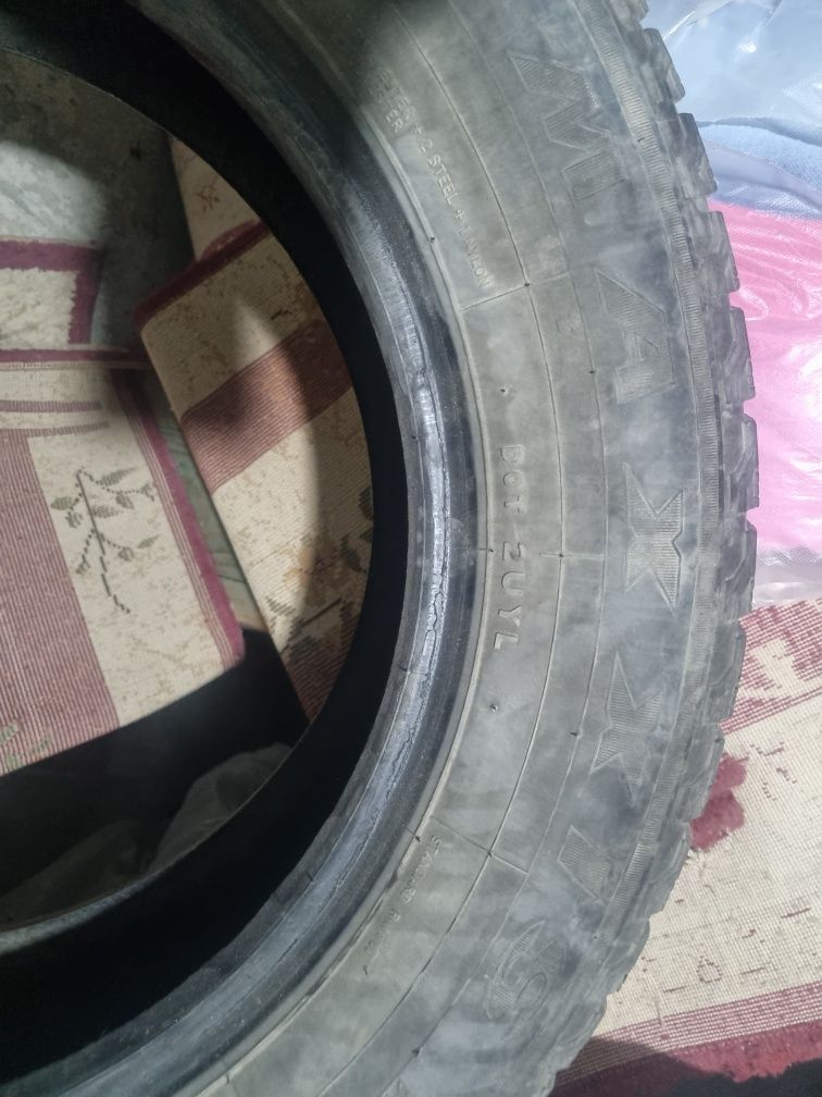Комплект зимный шин Maxxis