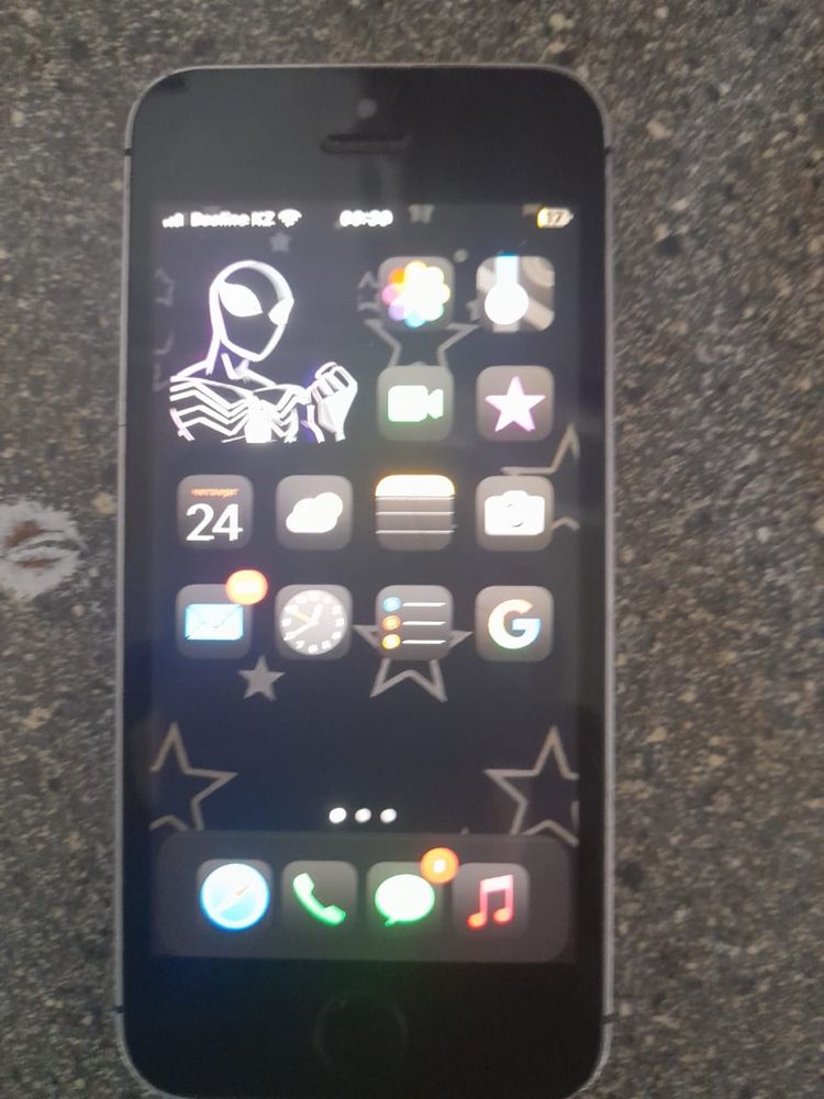 Обмениваю IPhone SE