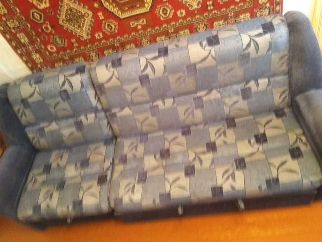 Продам диван угловой
