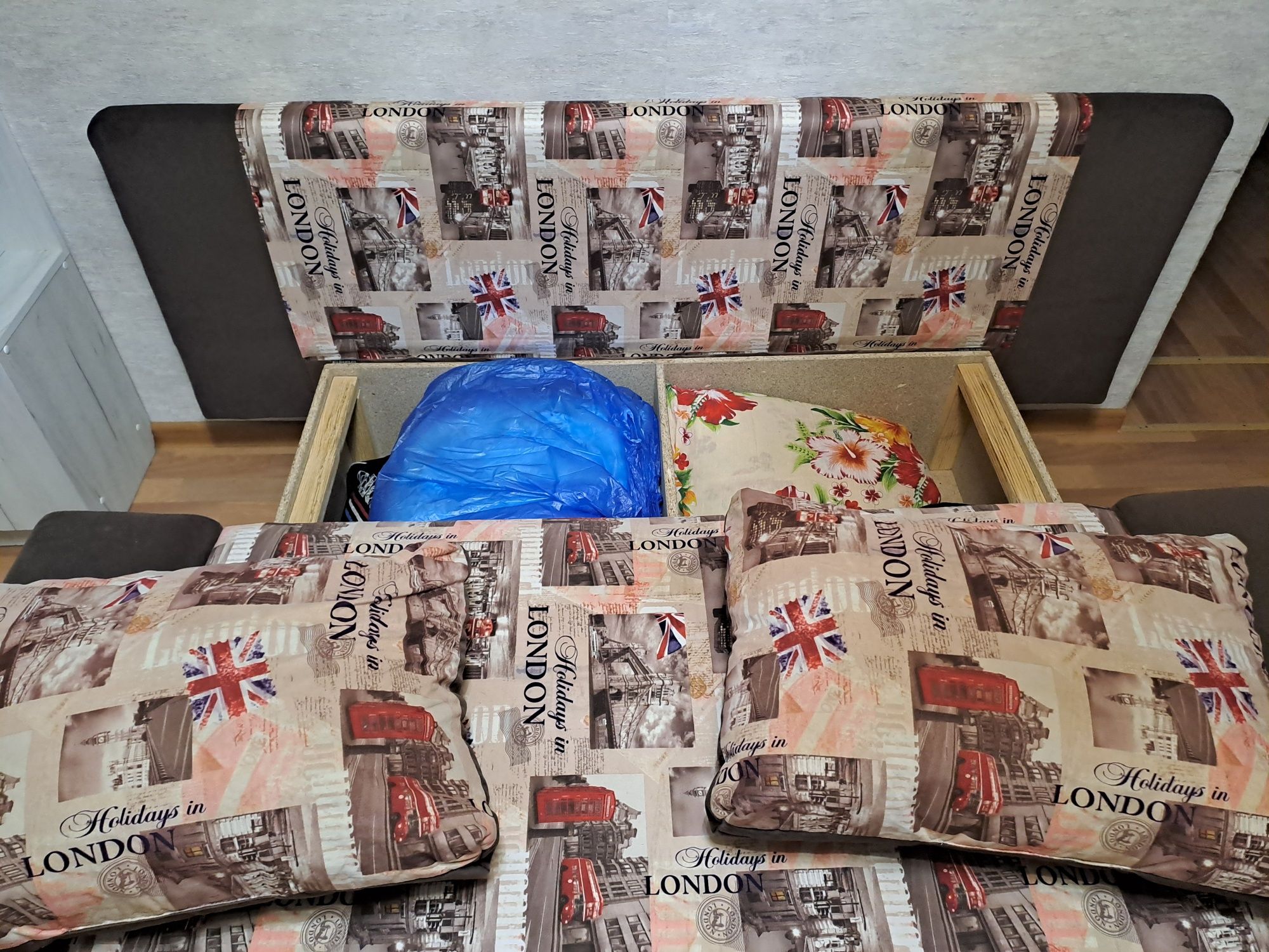 Продам хороший диван