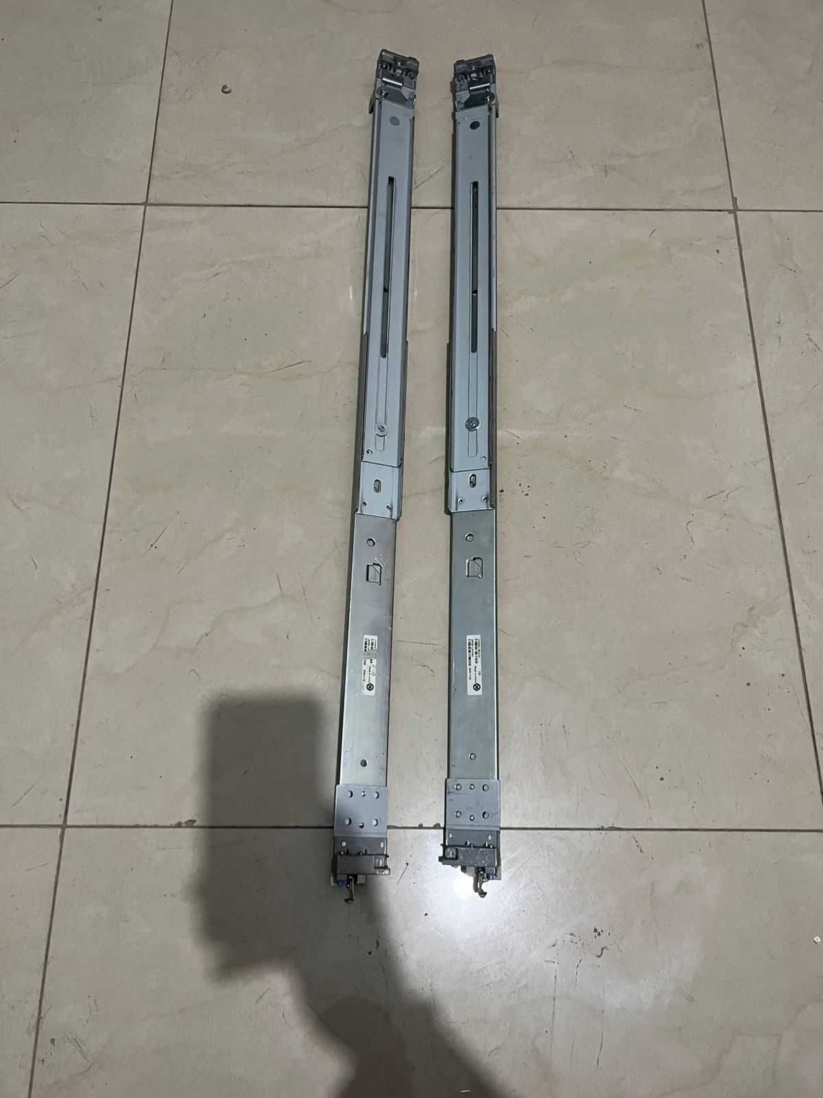 Лот 2x 49Y4827 IBM направляющей комплект для X3650 X3550 M2